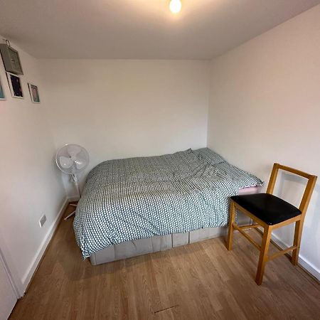 Appartamento Newbury Londra Esterno foto